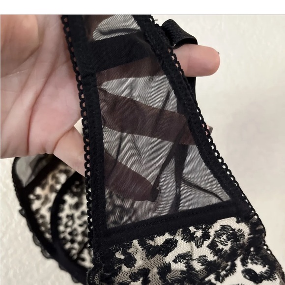 NWT Simone Pérèle Félicie Sheer Demi Black 34C Dillard’s Tag/Unavailable Online! - Picture 6 of 10